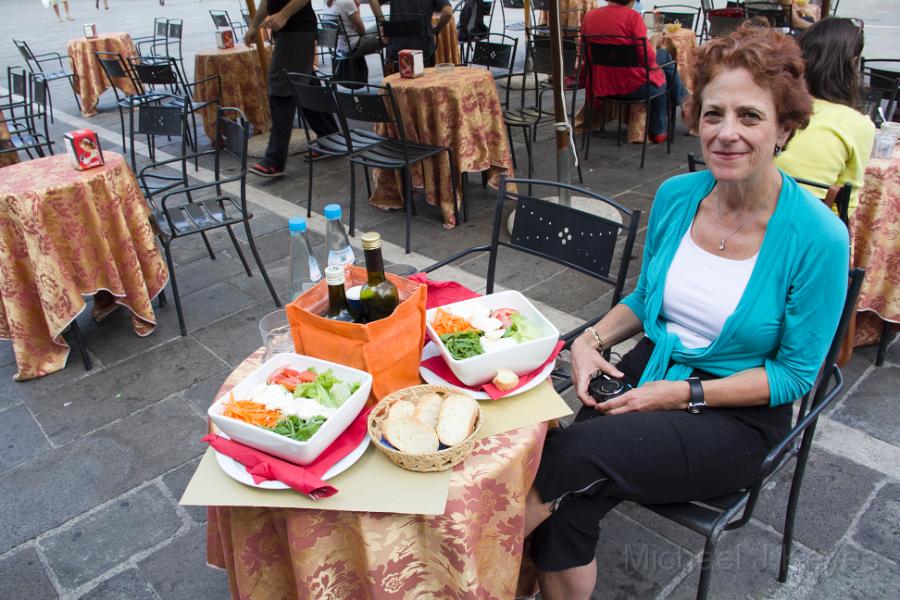 IMG_4653 copy.jpg - Lunch at Piazza Signorini